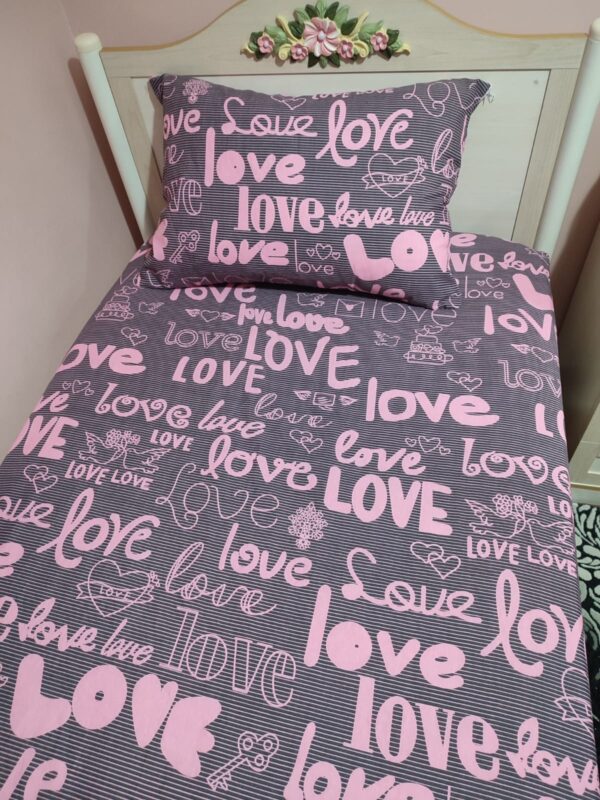 Lastikli Çarşaf ve 1 Yastık Kılıfı – LOVE MODEL